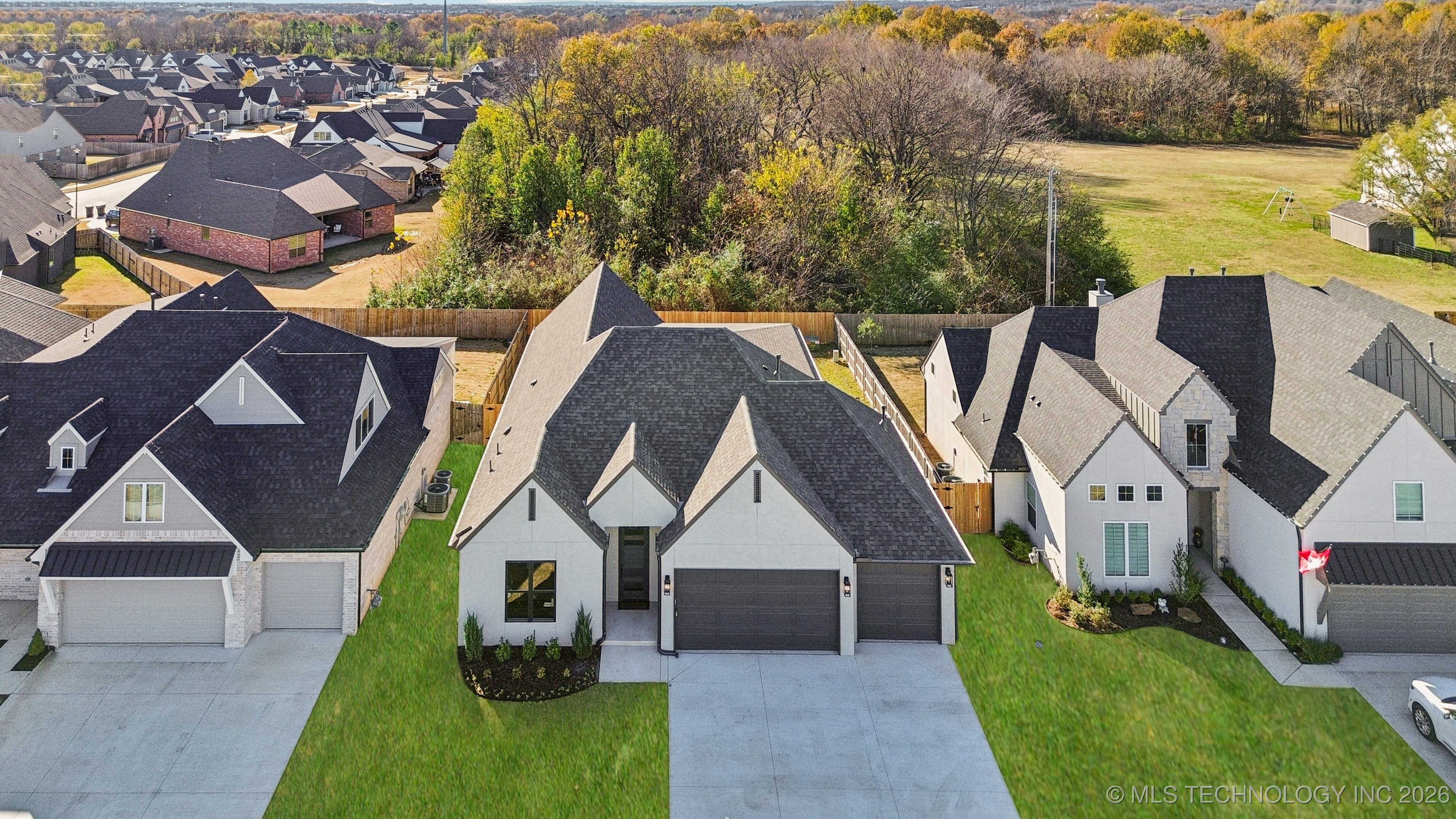 2078 E 138th Street S Property Photo 6