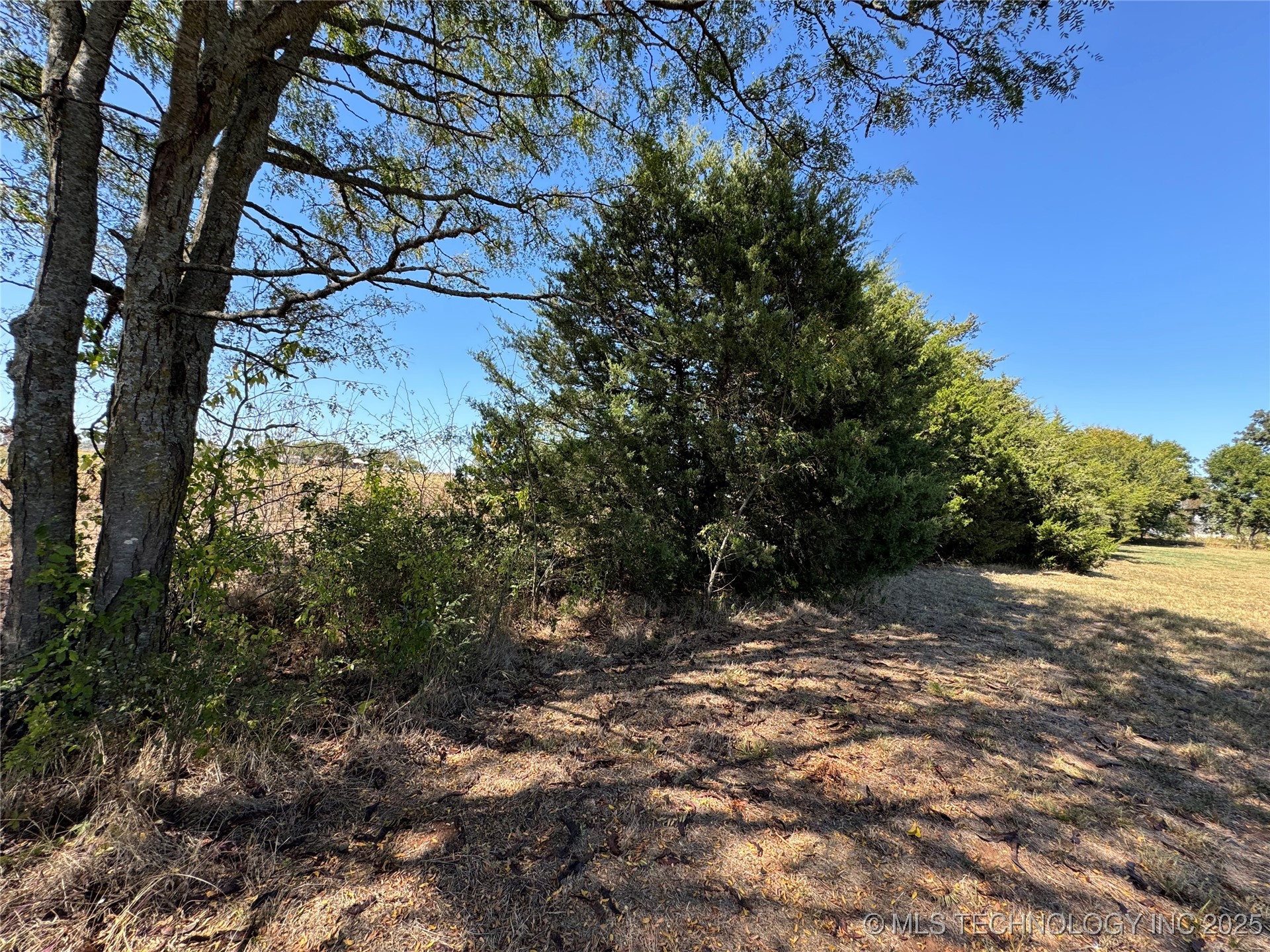 2224 N Fairlake Drive Property Photo 8