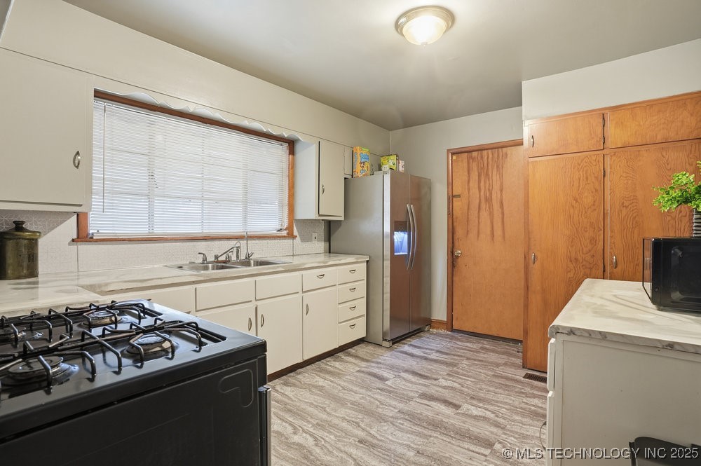 582 N Xenophon Avenue Property Photo 10