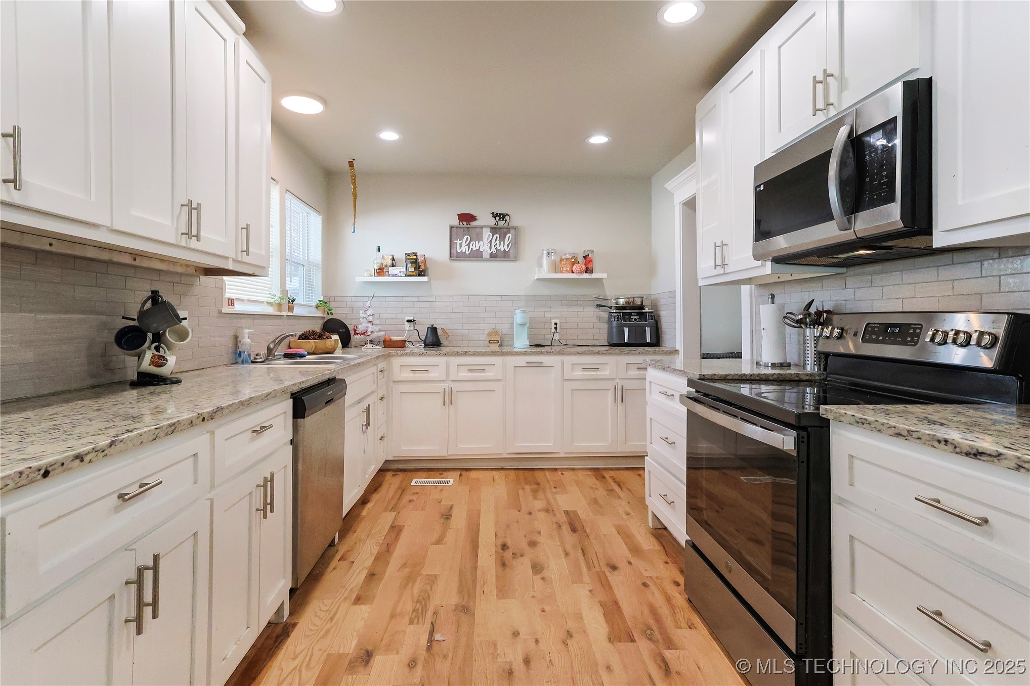 1320 S Keeler Avenue Property Photo 7