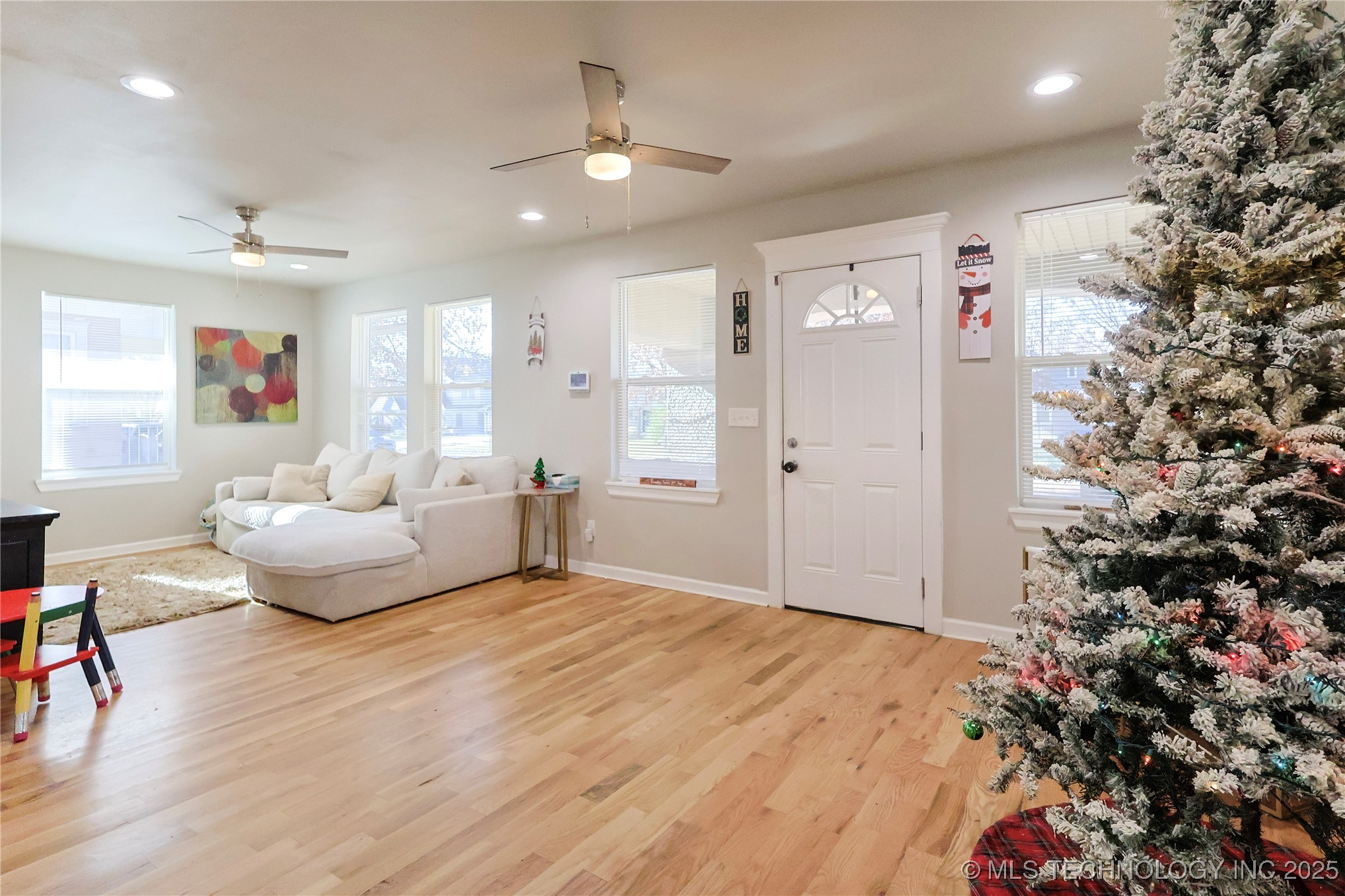 1320 S Keeler Avenue Property Photo 11