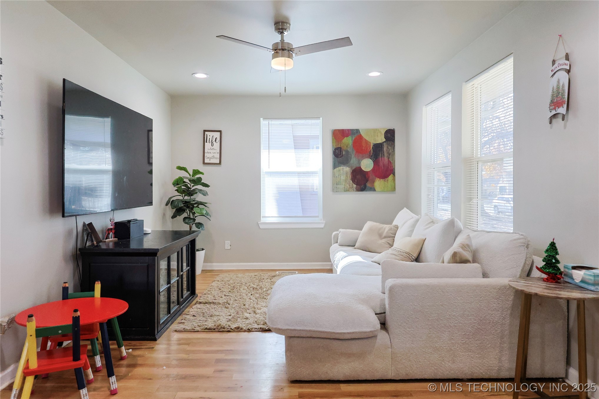 1320 S Keeler Avenue Property Photo 14