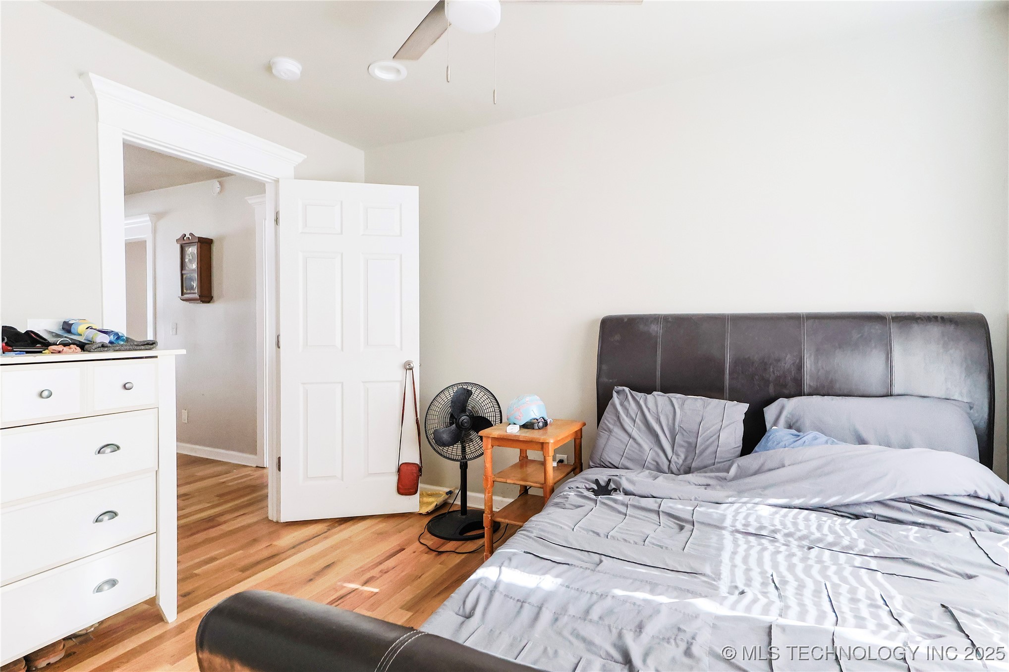 1320 S Keeler Avenue Property Photo 16