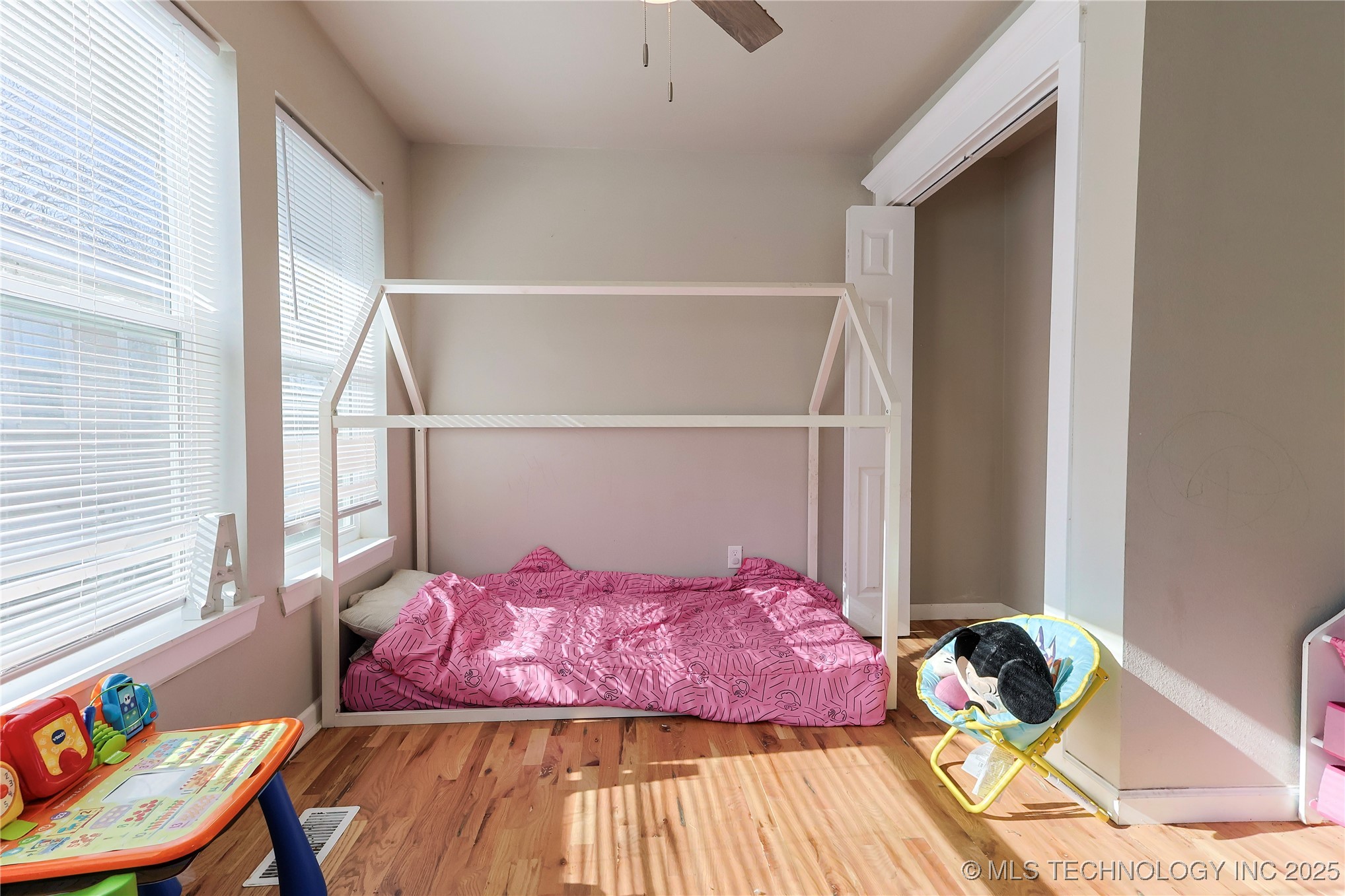 1320 S Keeler Avenue Property Photo 18