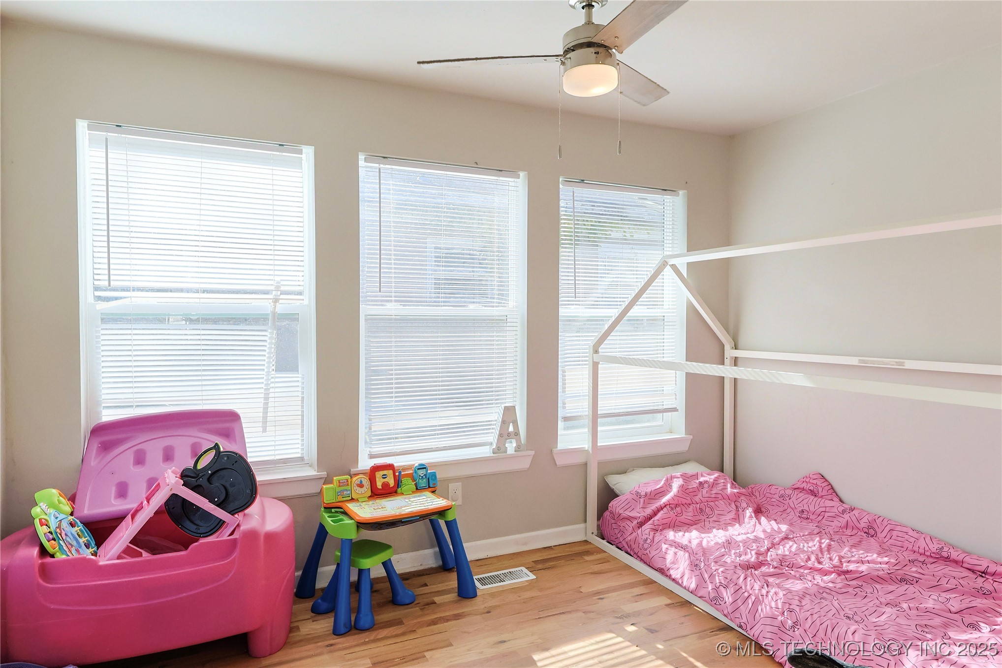 1320 S Keeler Avenue Property Photo 19