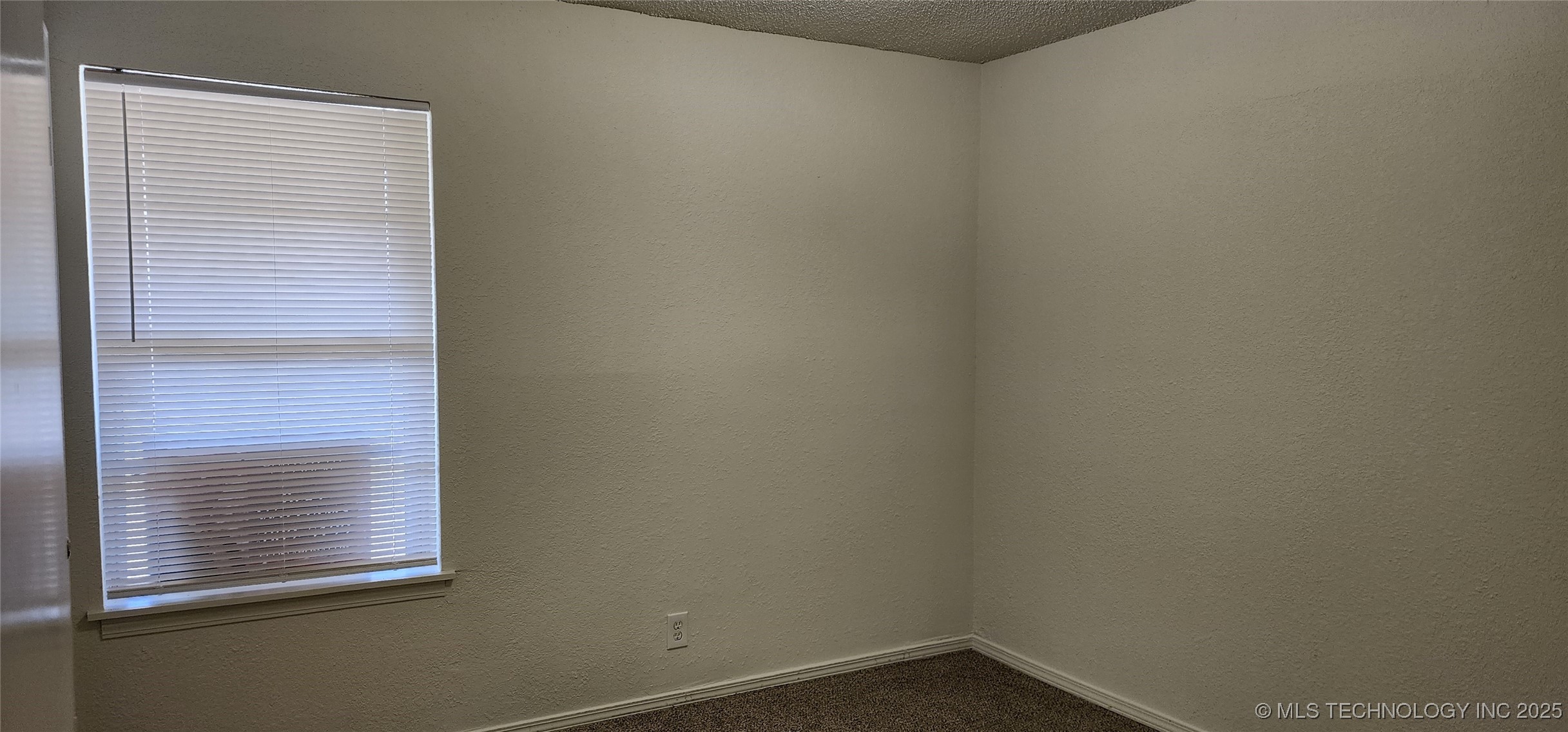 6605 S Zunis Avenue 2401 Property Photo 13