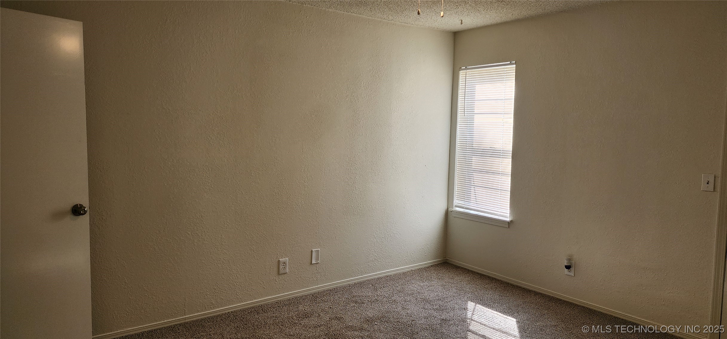 6605 S Zunis Avenue 2401 Property Photo 19