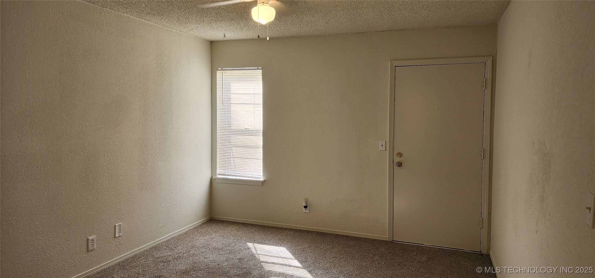 6605 S Zunis Avenue 2401 Property Photo 20