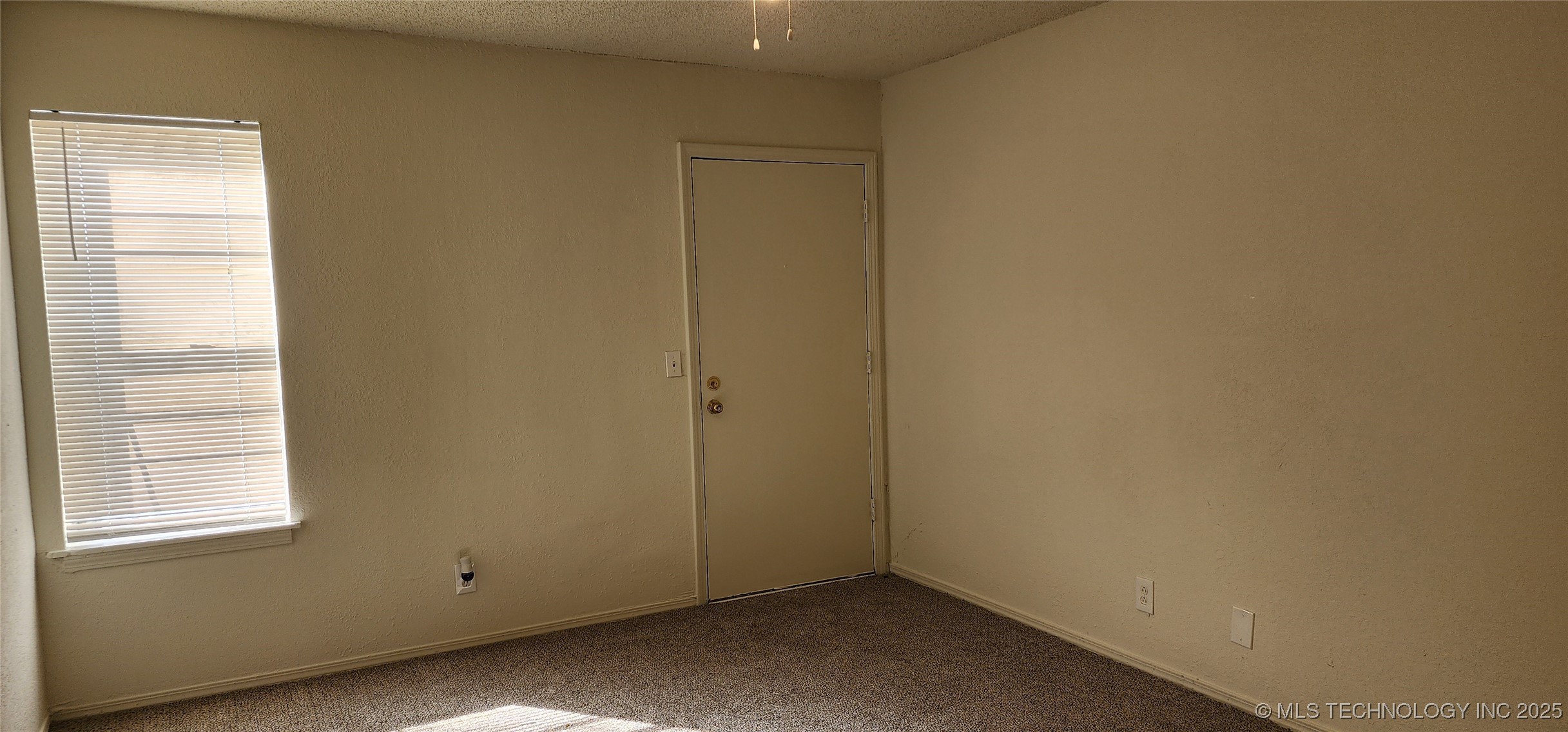 6605 S Zunis Avenue 2401 Property Photo 21