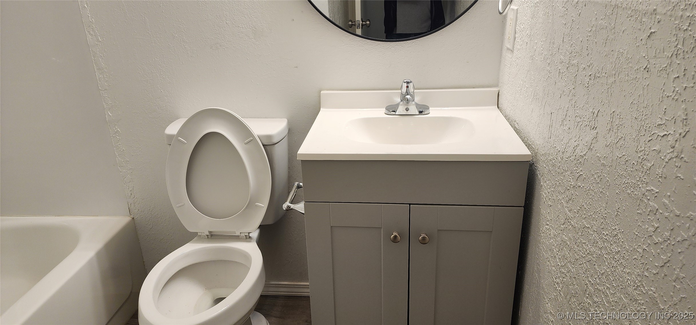 6605 S Zunis Avenue 2401 Property Photo 27