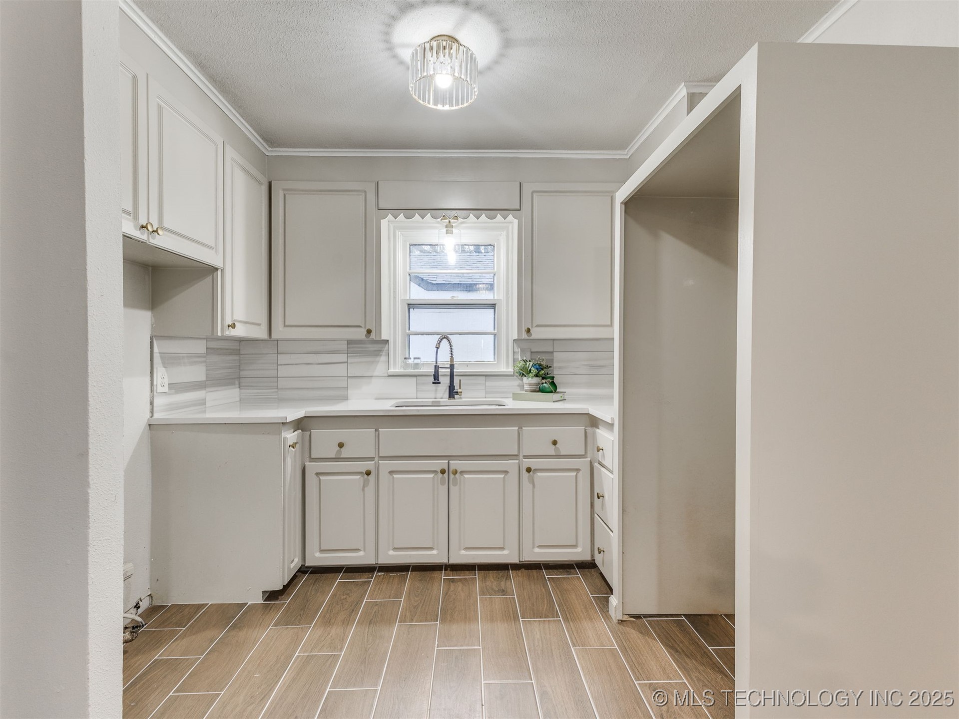 227 S Toledo Avenue Property Photo 5