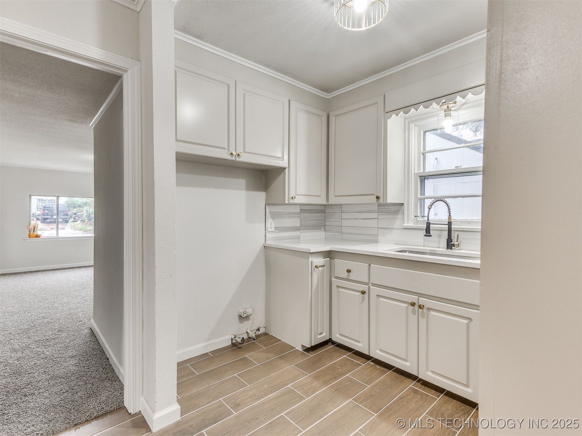 227 S Toledo Avenue Property Photo 6