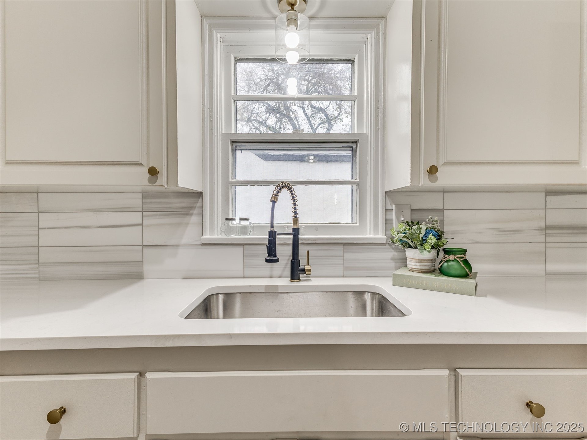 227 S Toledo Avenue Property Photo 7