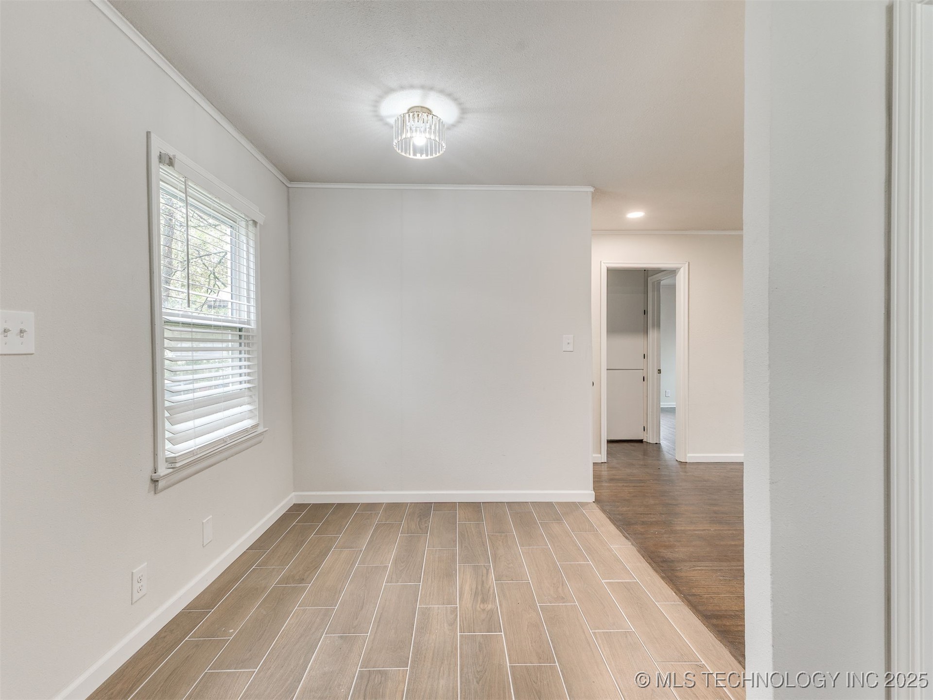 227 S Toledo Avenue Property Photo 8