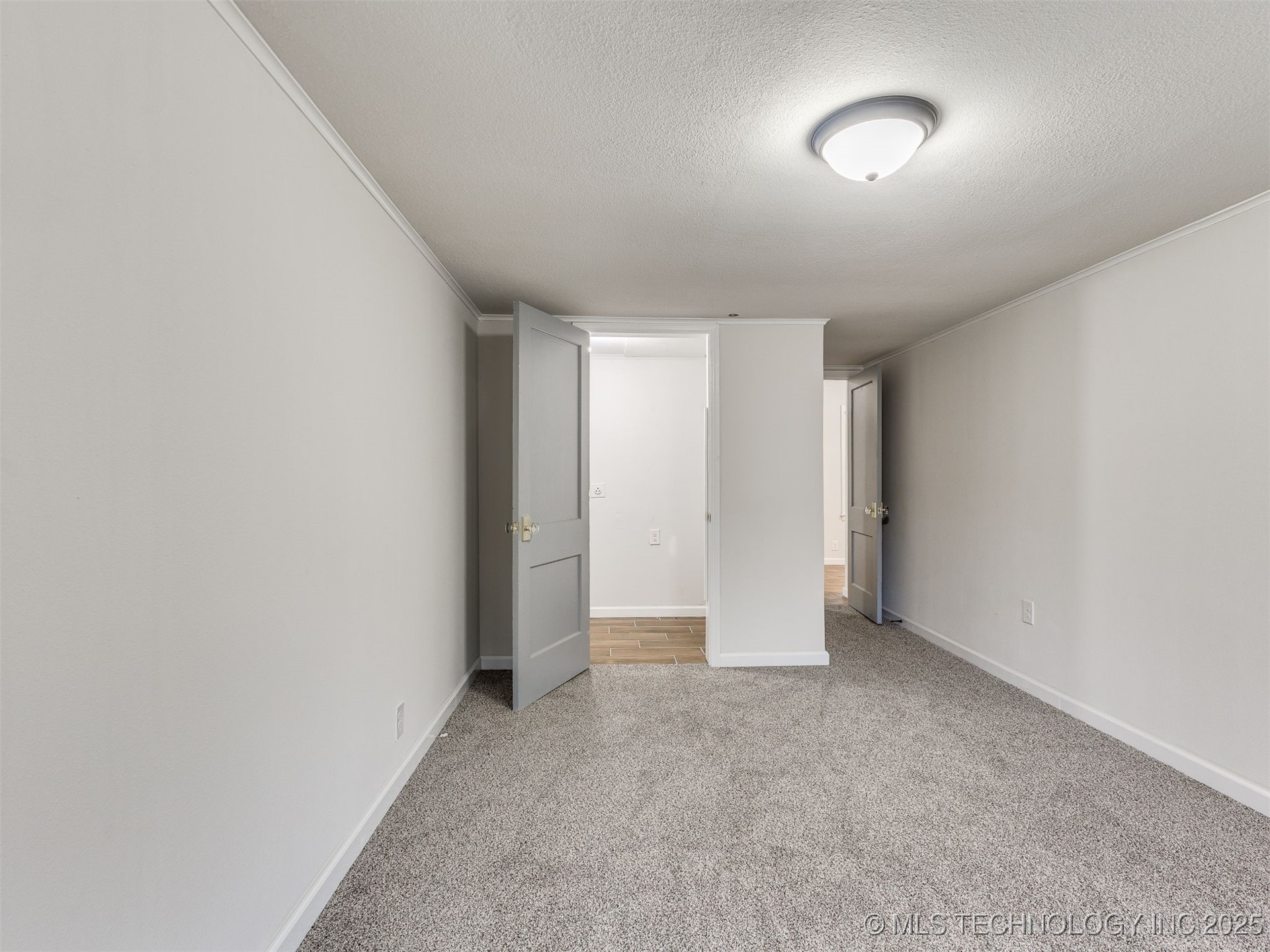 227 S Toledo Avenue Property Photo 17