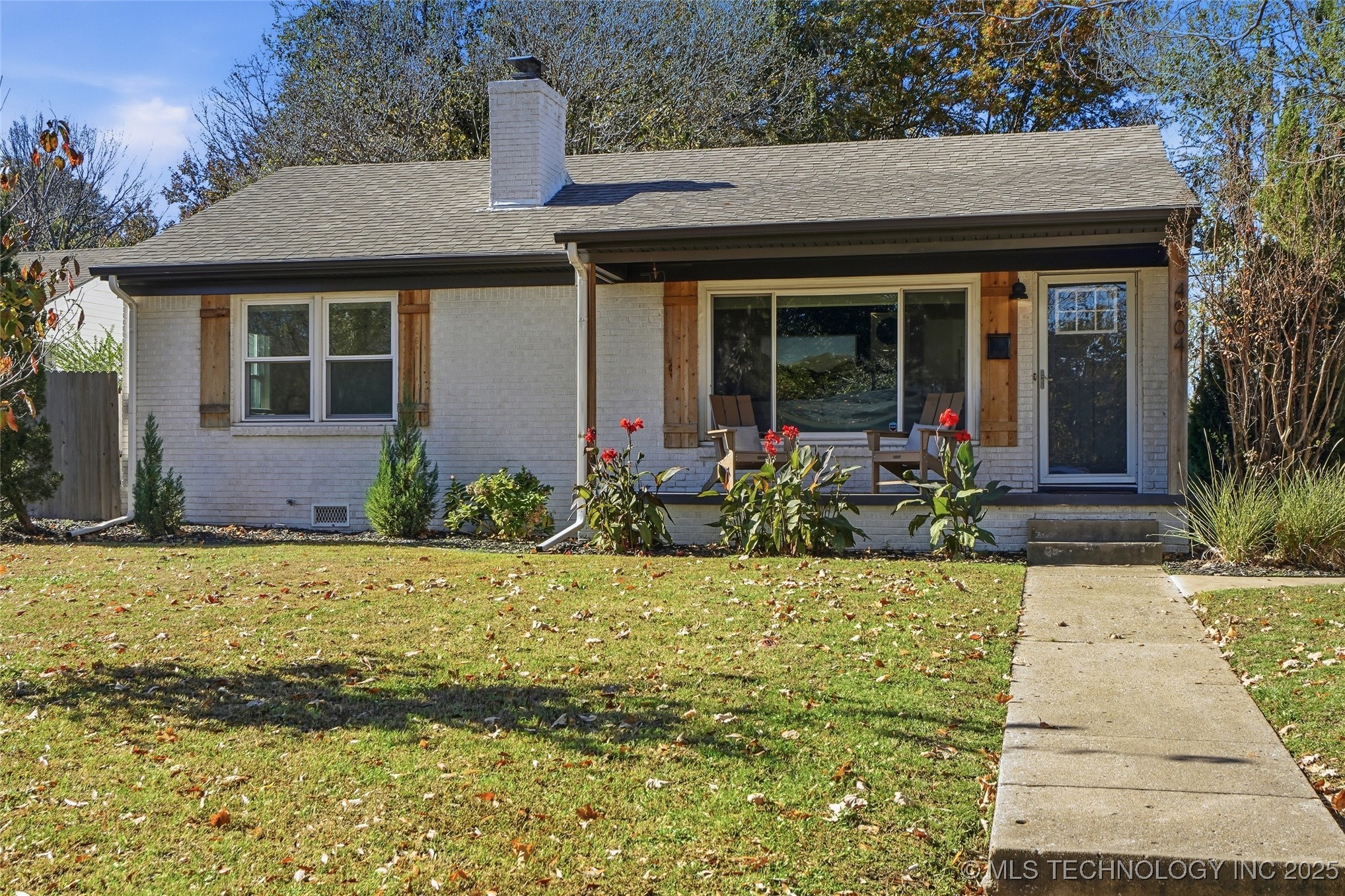 4904 S Madison Avenue Property Photo 1