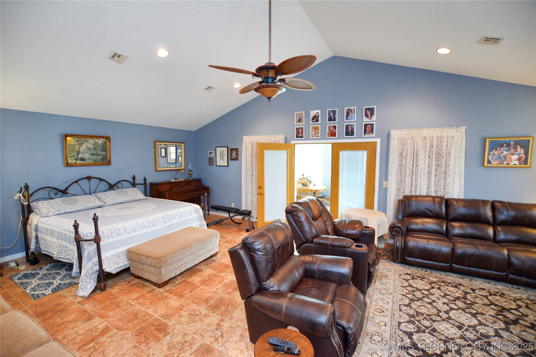 22021 E 780 Road Property Photo 3