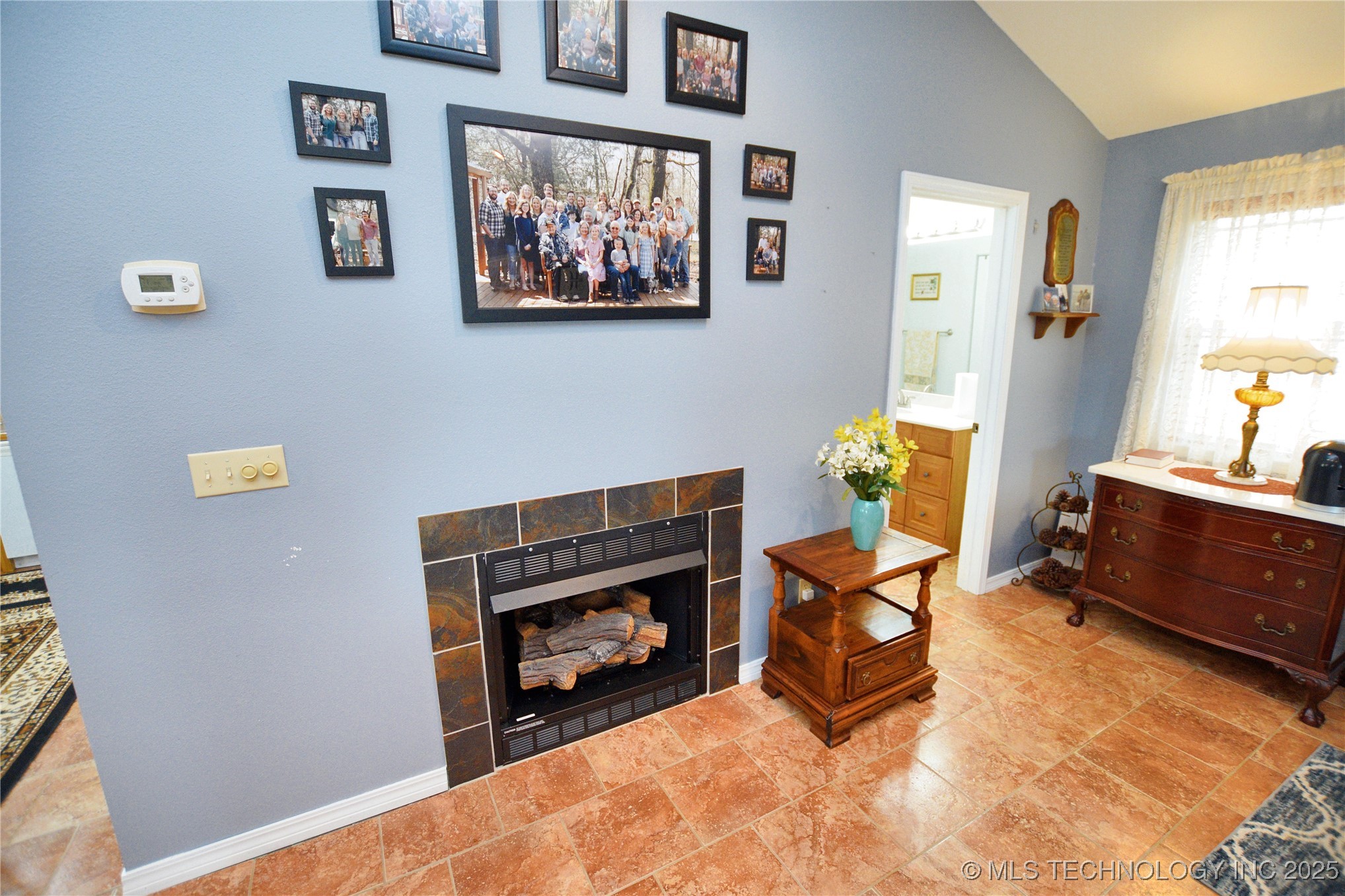 22021 E 780 Road Property Photo 5