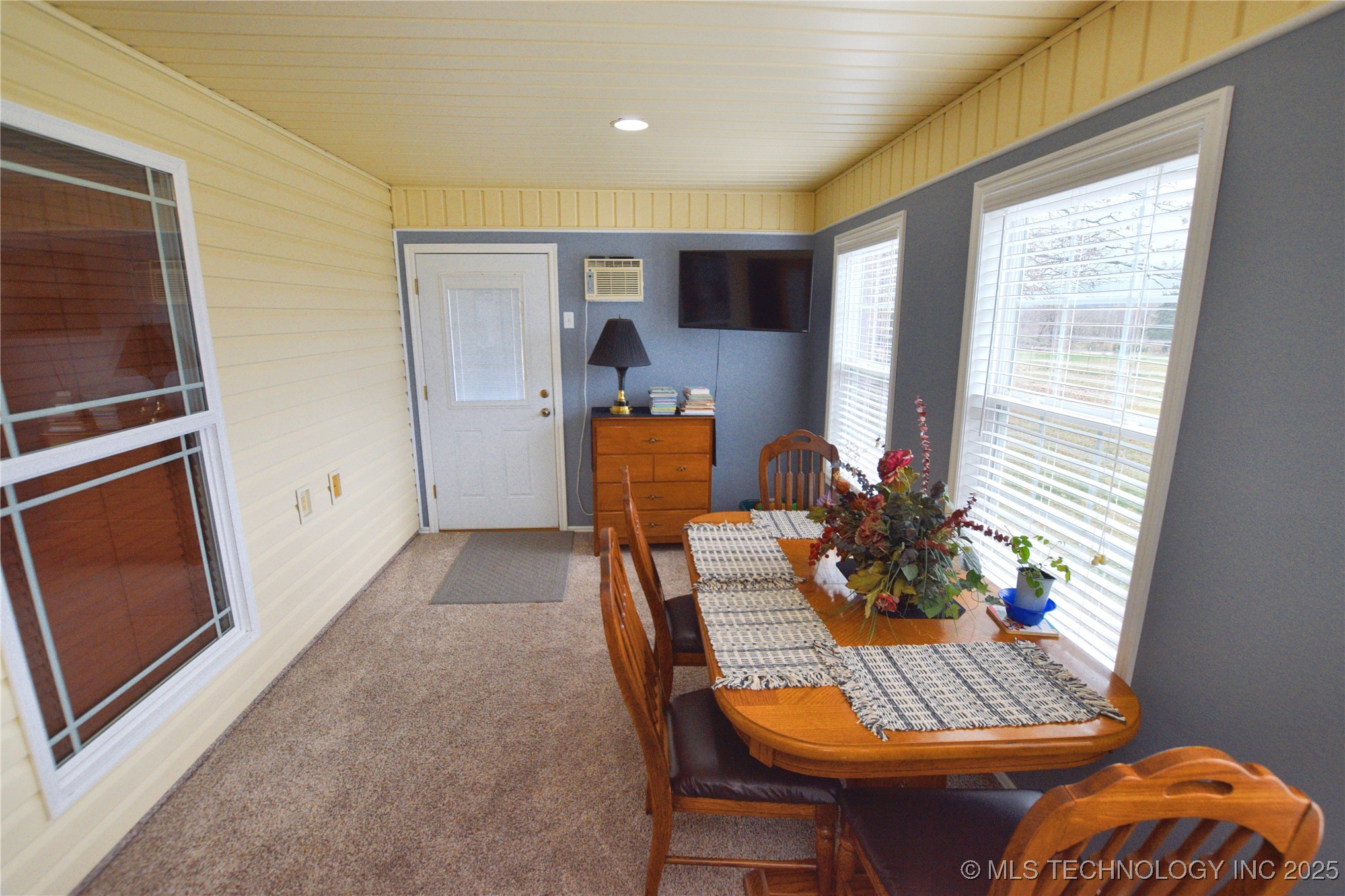 22021 E 780 Road Property Photo 17