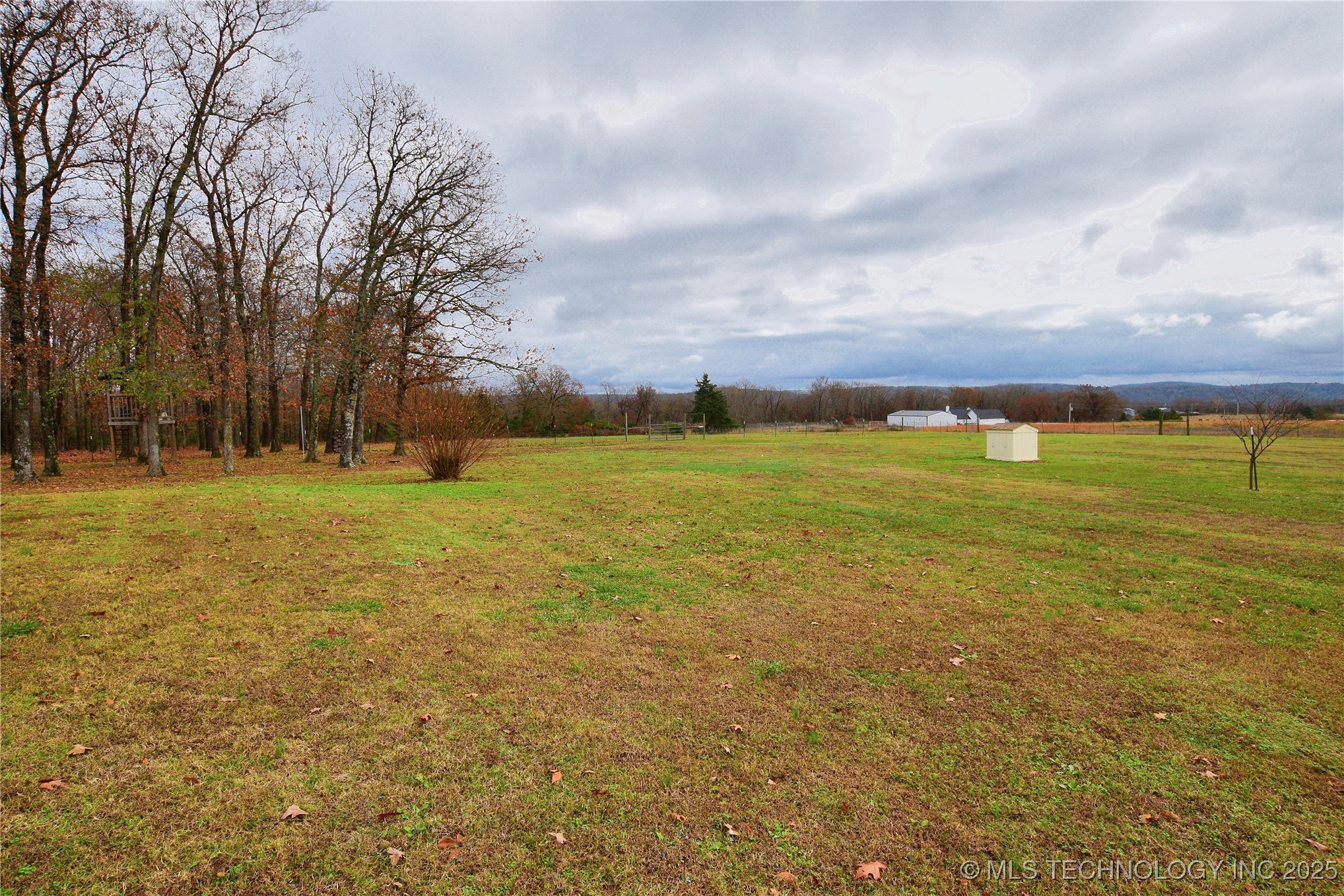 22021 E 780 Road Property Photo 24