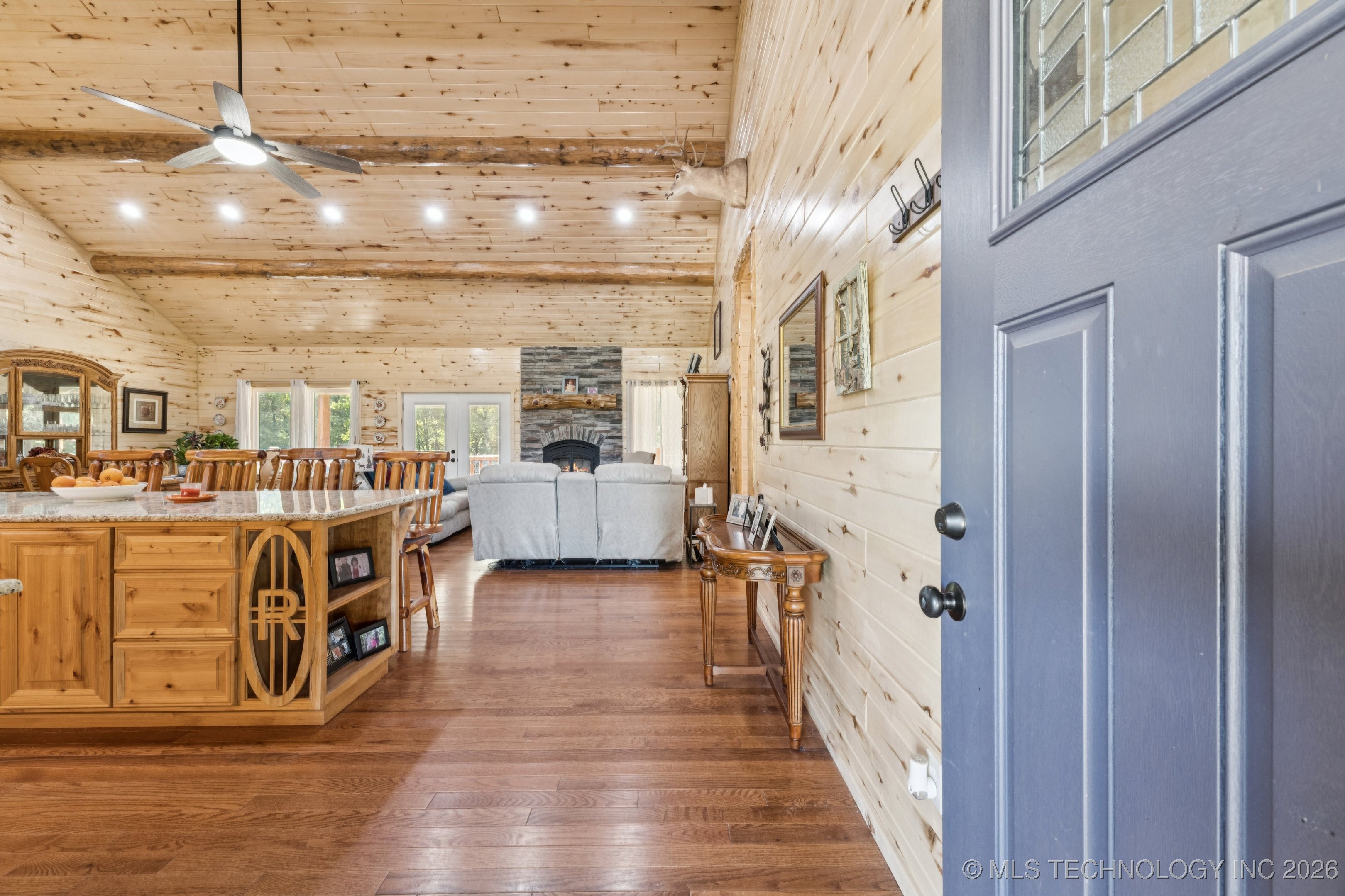 10080 E 420 Road Property Photo 5