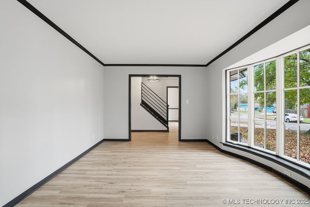 6777 S 71st East Avenue Property Photo 10