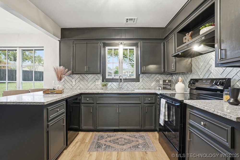 6777 S 71st East Avenue Property Photo 20