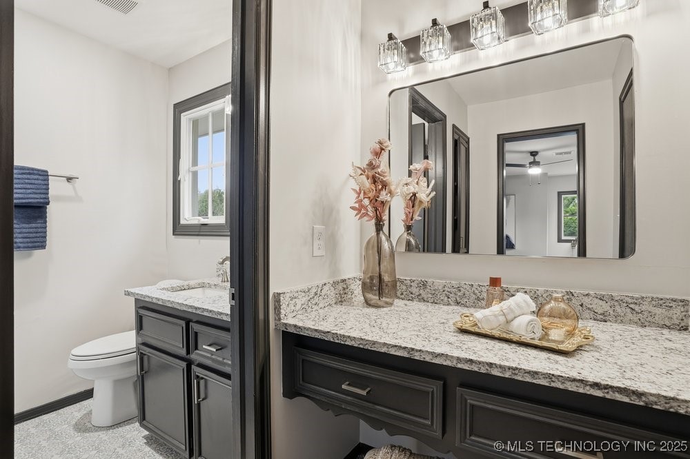 6777 S 71st East Avenue Property Photo 30