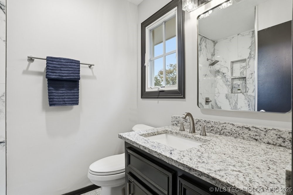 6777 S 71st East Avenue Property Photo 31