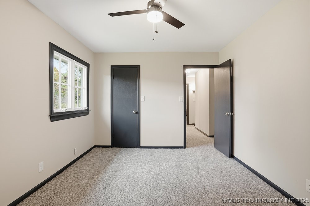 6777 S 71st East Avenue Property Photo 37