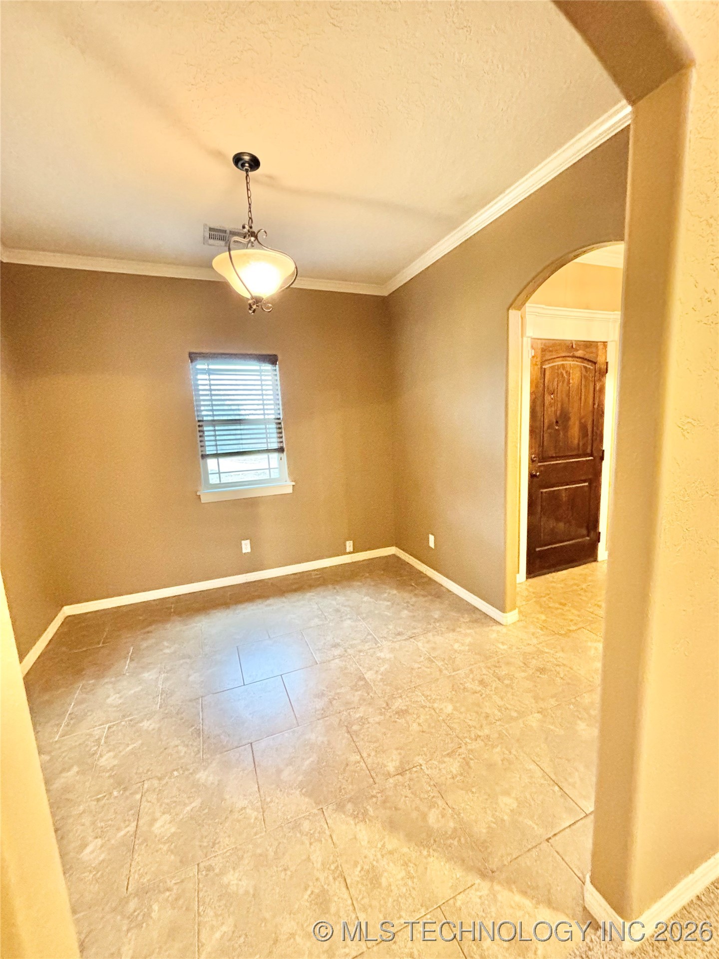 1714 E Old Military Road Property Photo 7