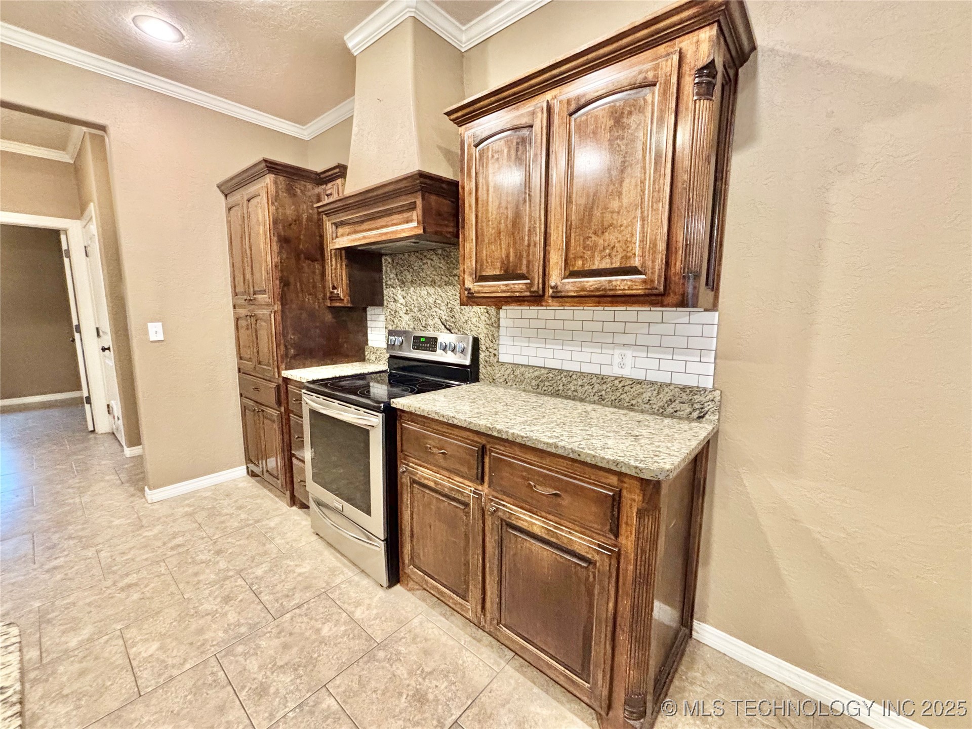 1714 E Old Military Road Property Photo 14