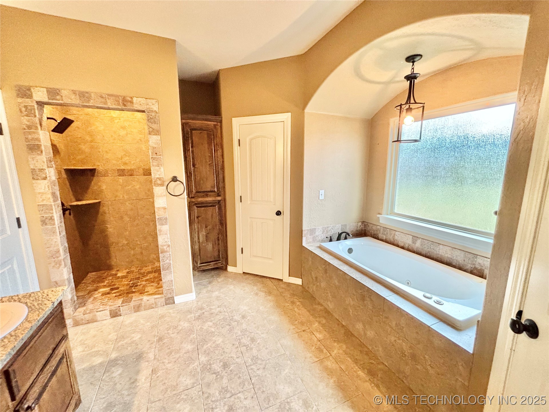 1714 E Old Military Road Property Photo 19