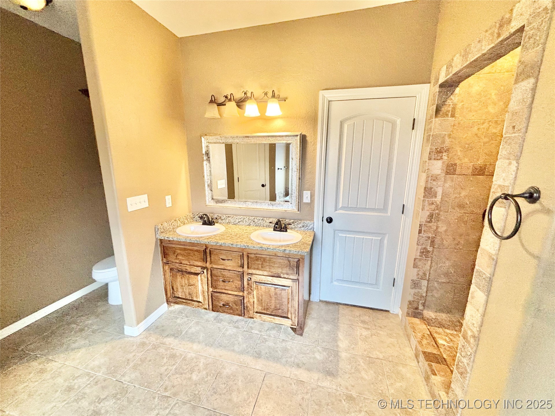 1714 E Old Military Road Property Photo 22