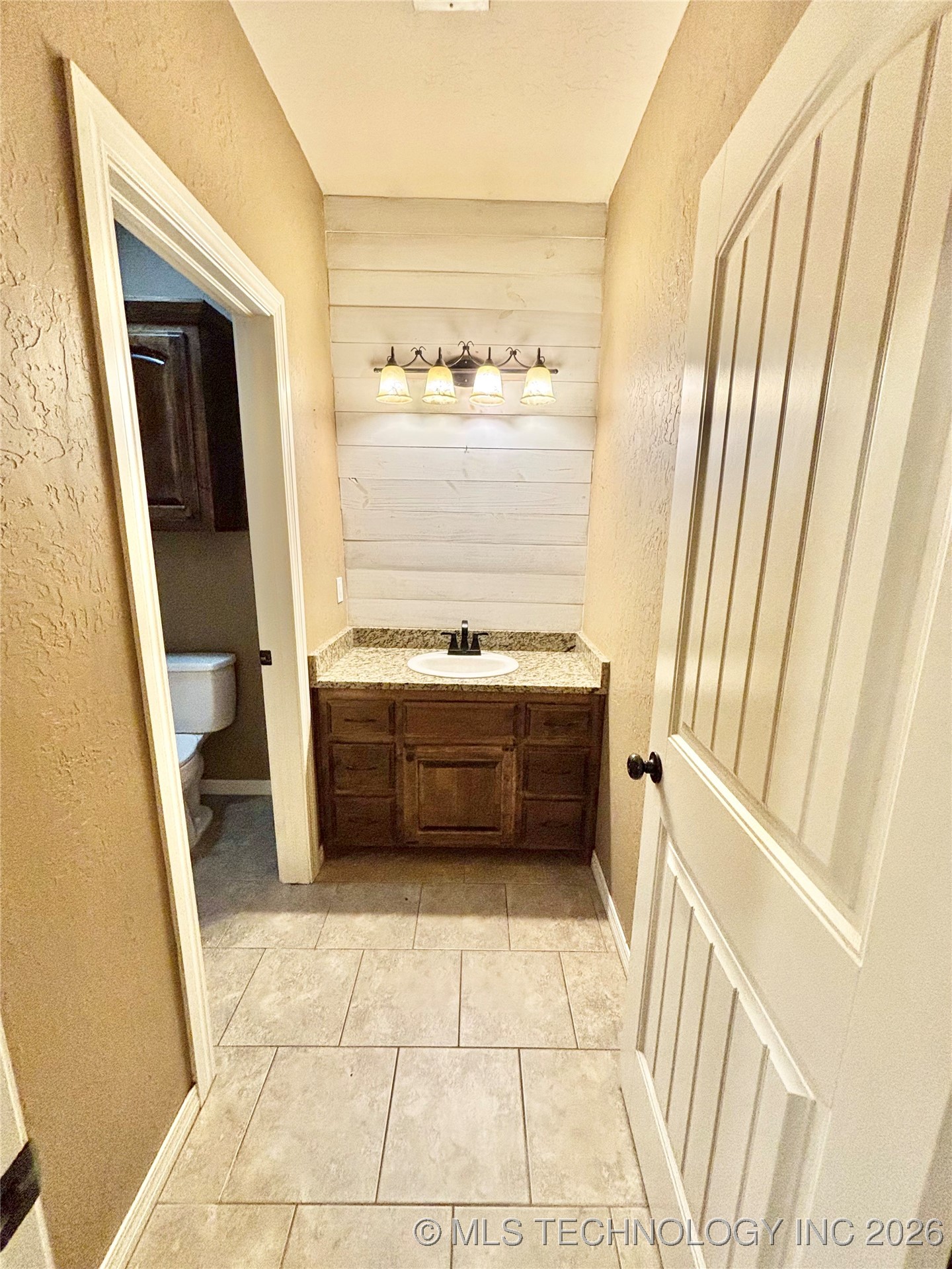 1714 E Old Military Road Property Photo 30