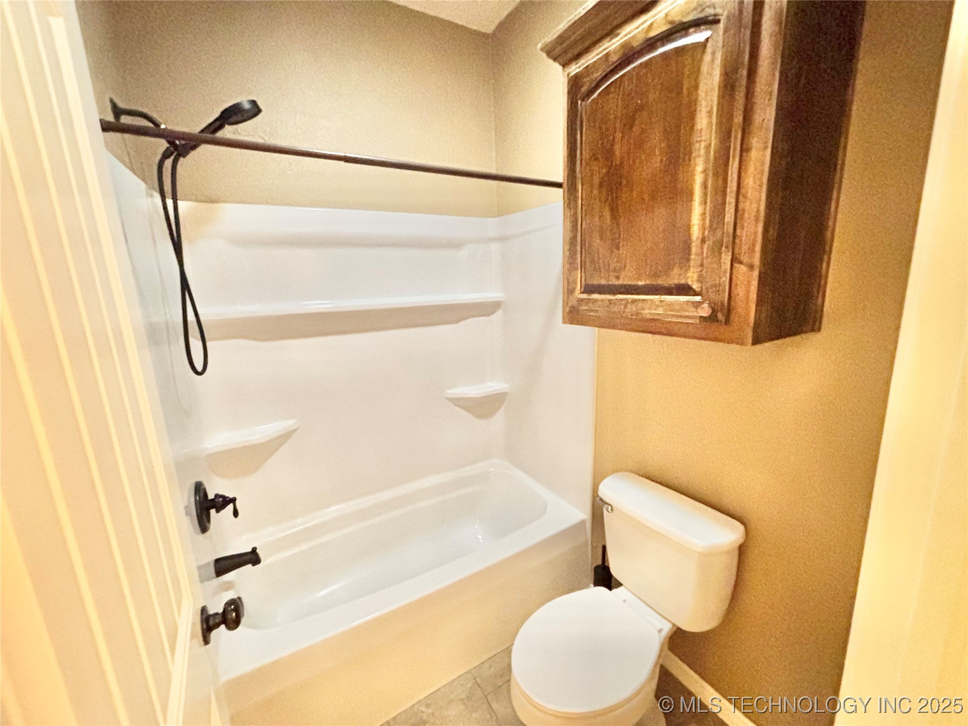 1714 E Old Military Road Property Photo 31