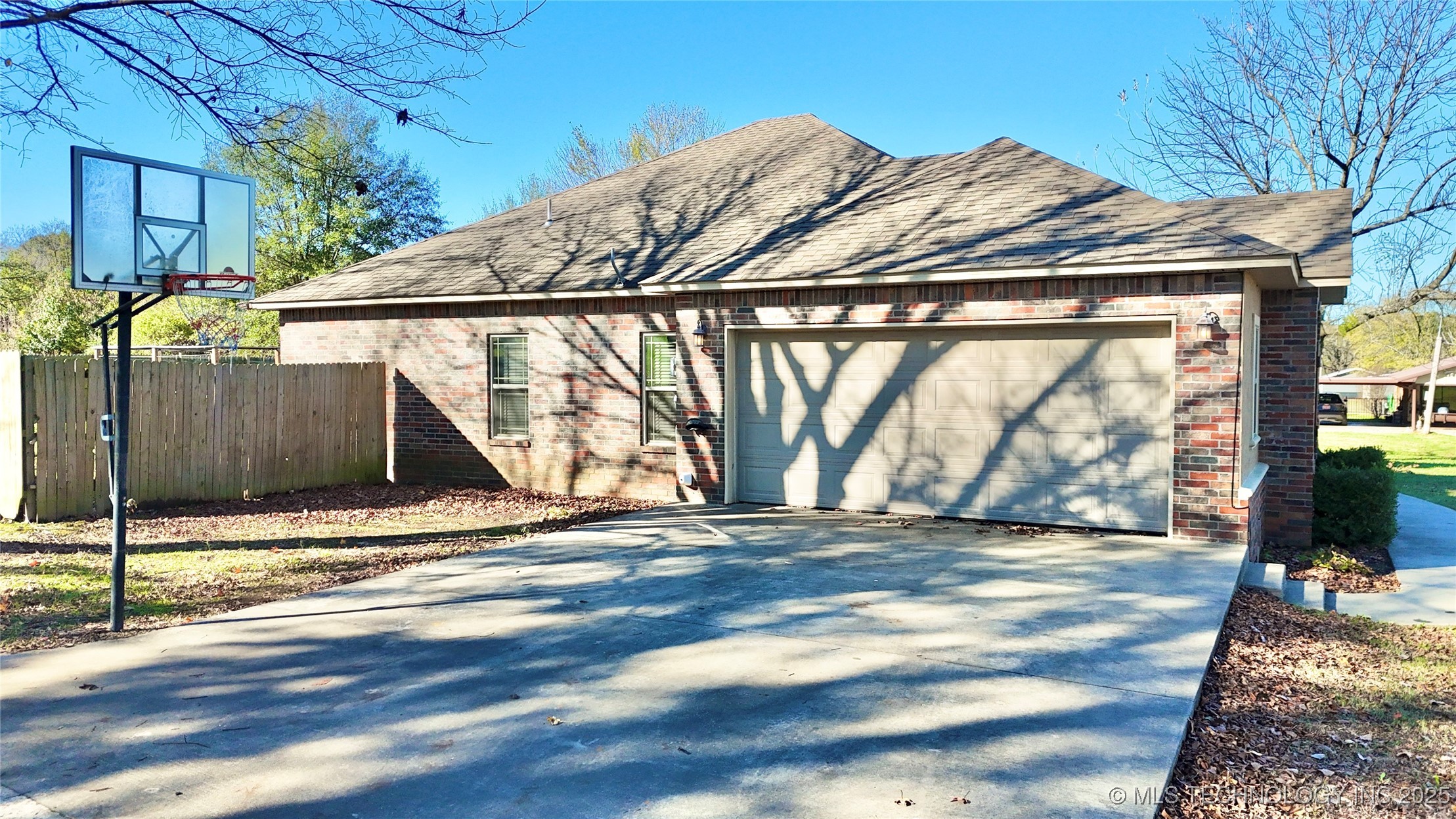 1714 E Old Military Road Property Photo 37