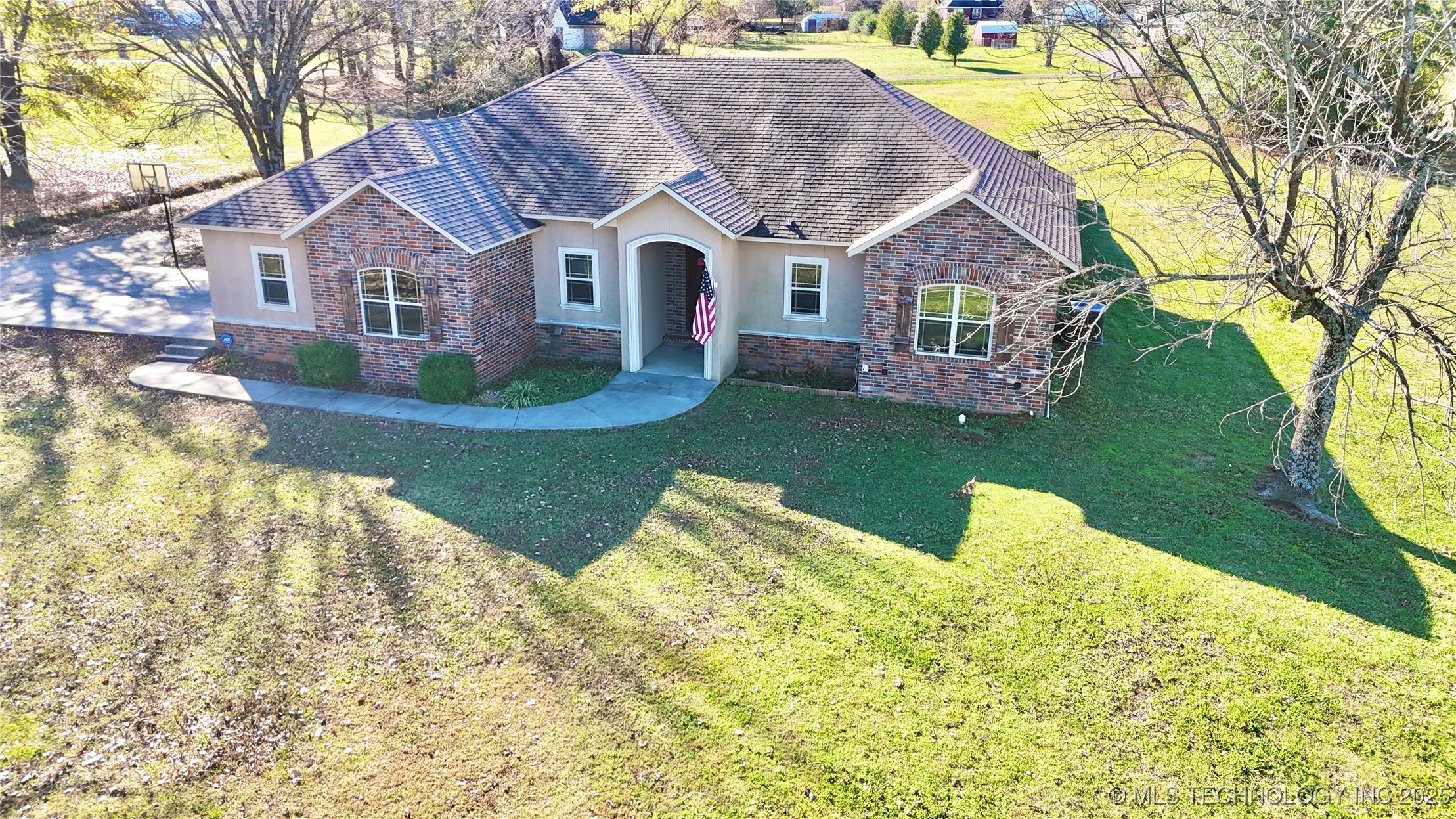 1714 E Old Military Road Property Photo 47