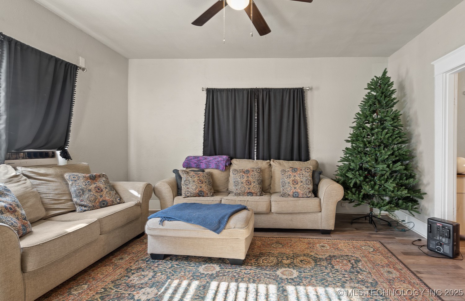 511 2nd Street Property Photo 4