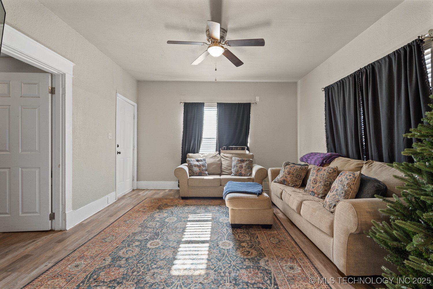 511 2nd Street Property Photo 5