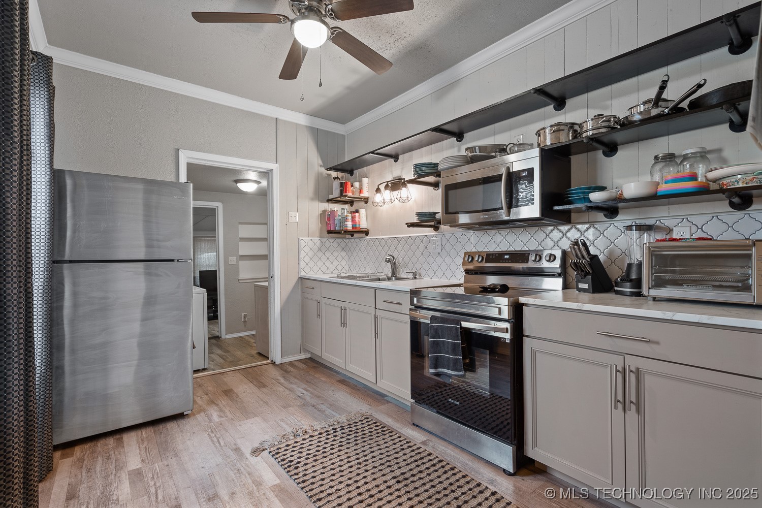 511 2nd Street Property Photo 10