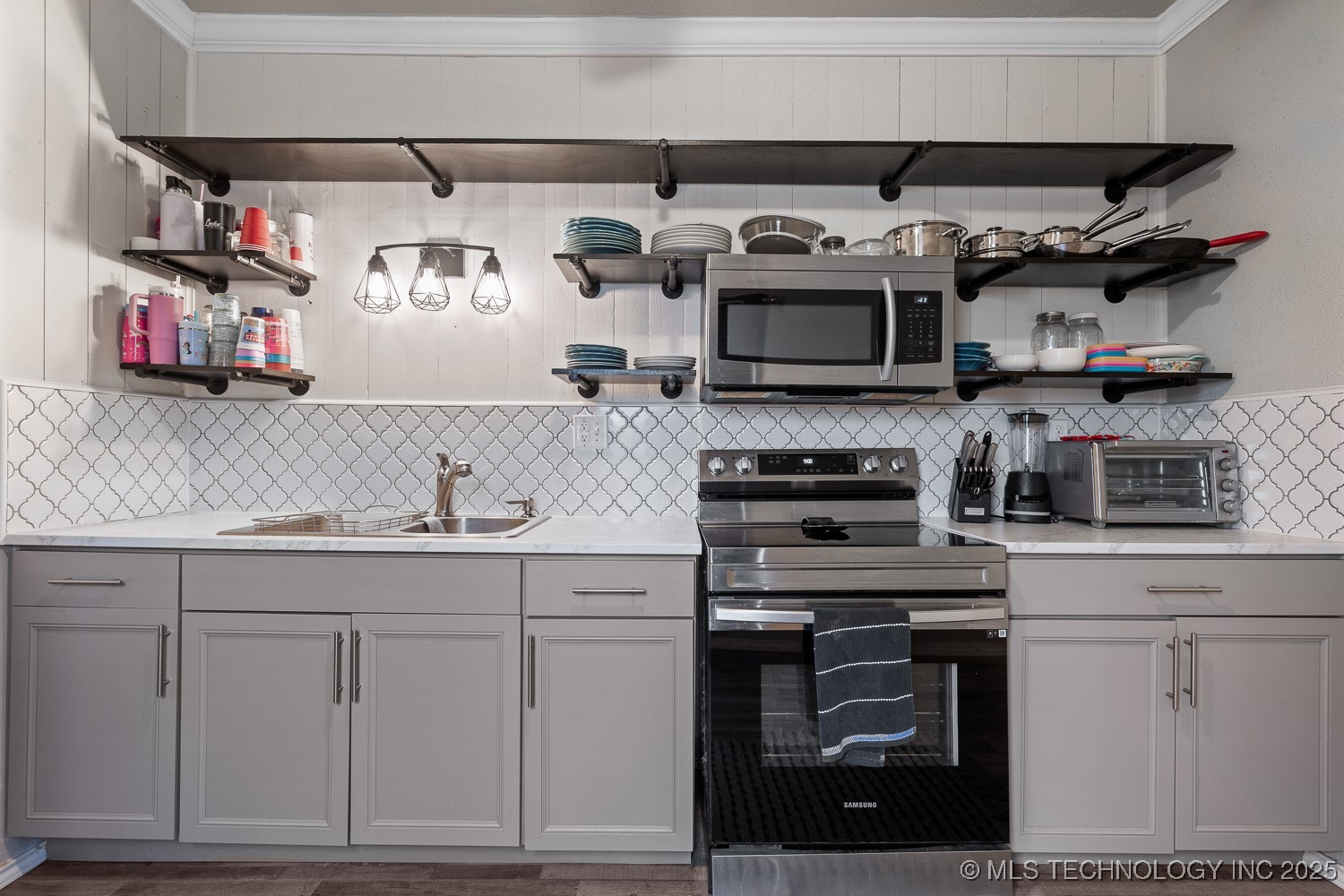 511 2nd Street Property Photo 11