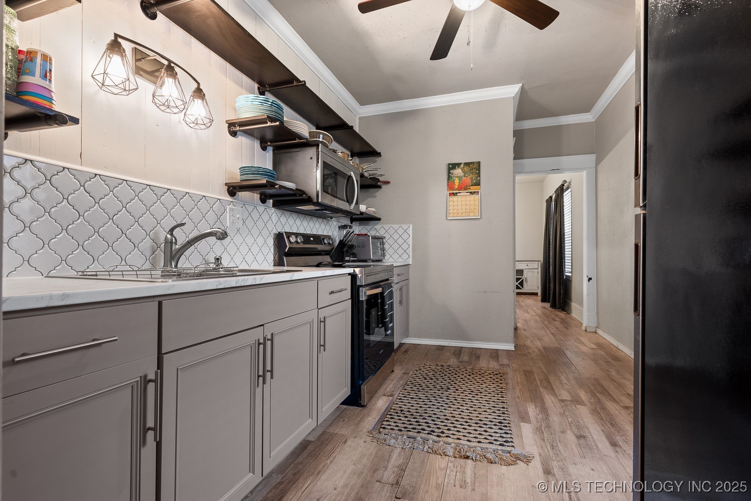 511 2nd Street Property Photo 12