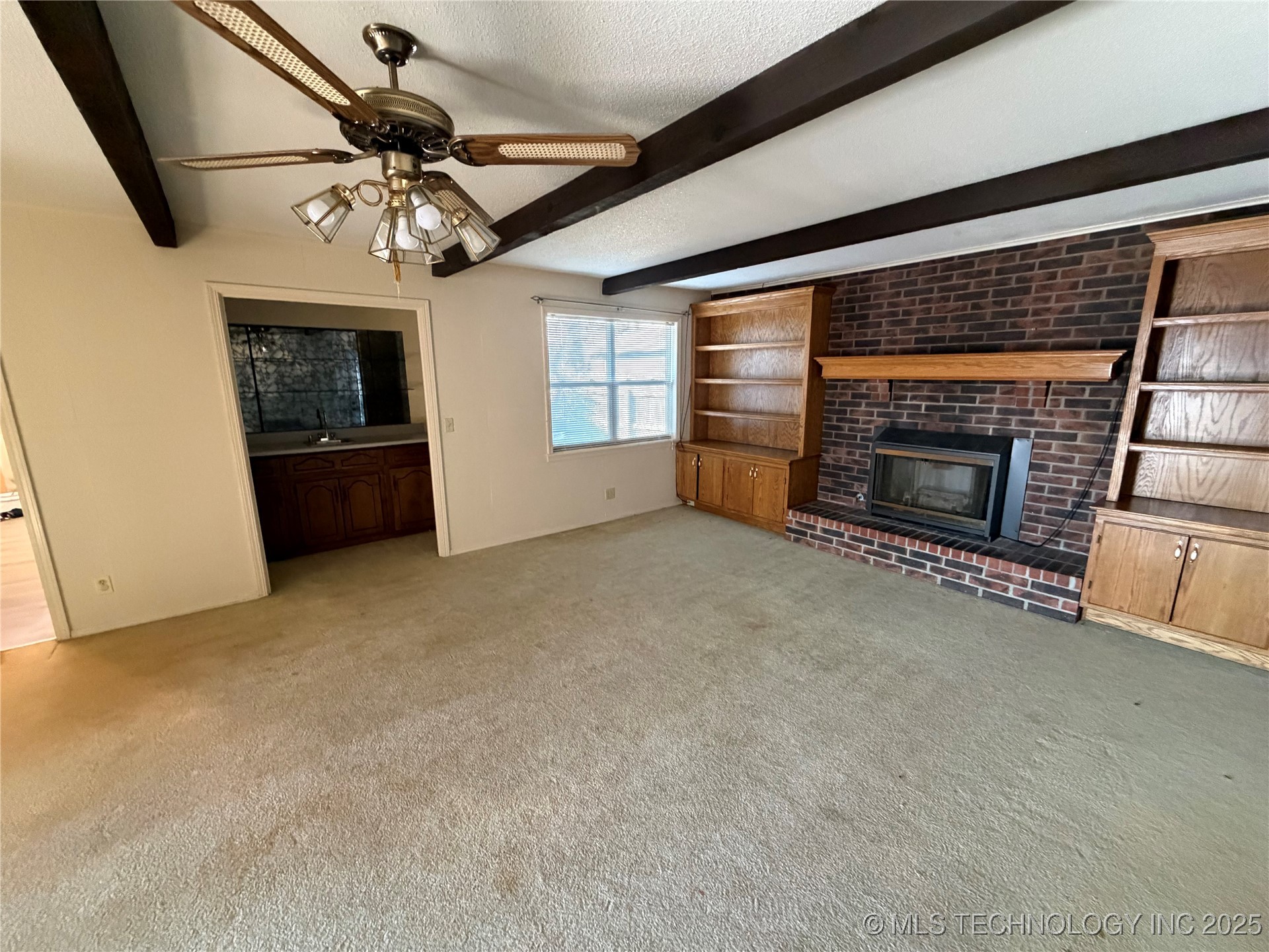 110 W 8th Street Property Photo 7