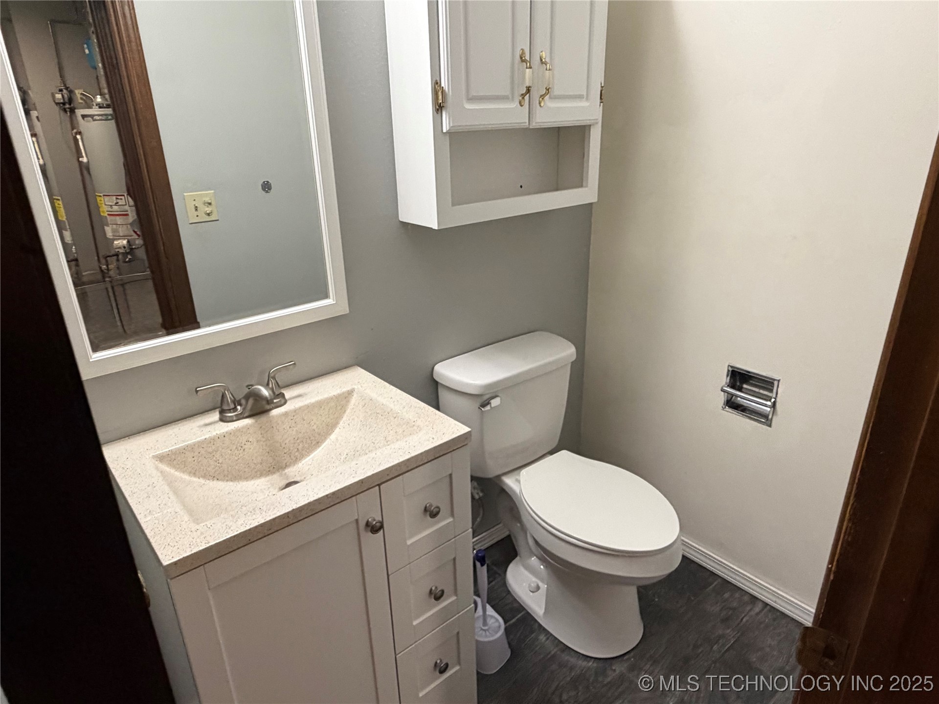 110 W 8th Street Property Photo 18