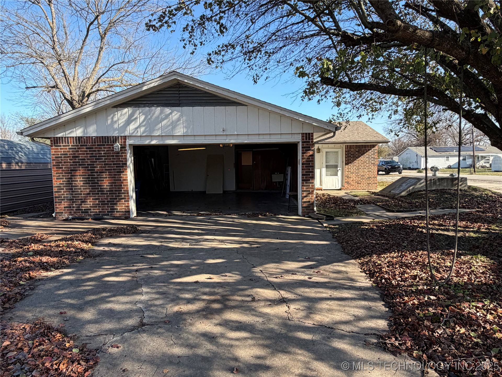 110 W 8th Street Property Photo 23