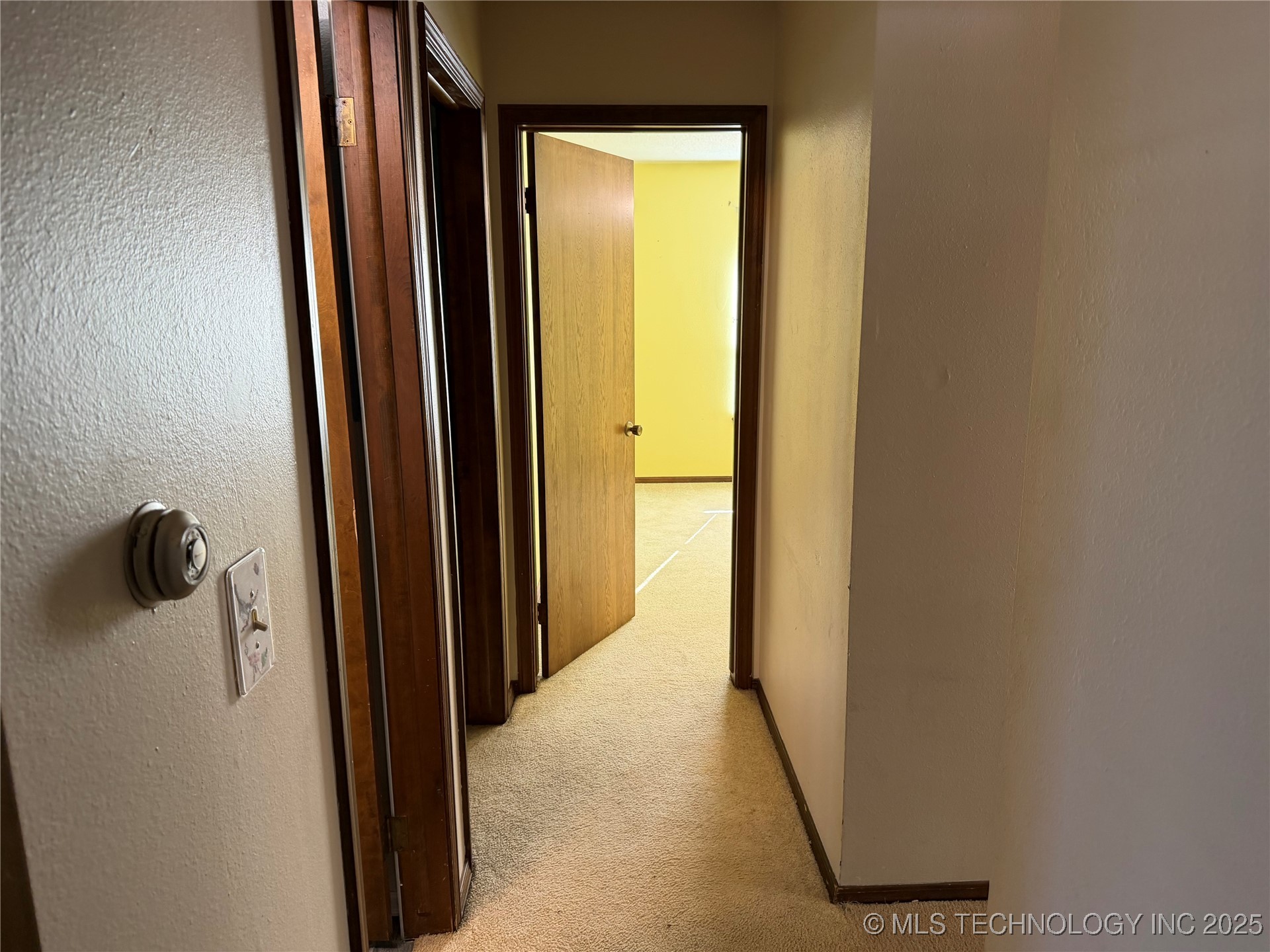 110 W 8th Street Property Photo 36