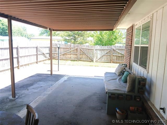 110 W 8th Street Property Photo 46