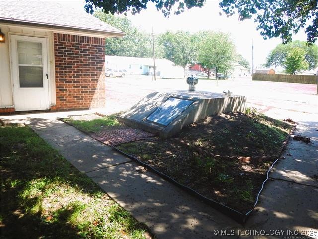 110 W 8th Street Property Photo 50