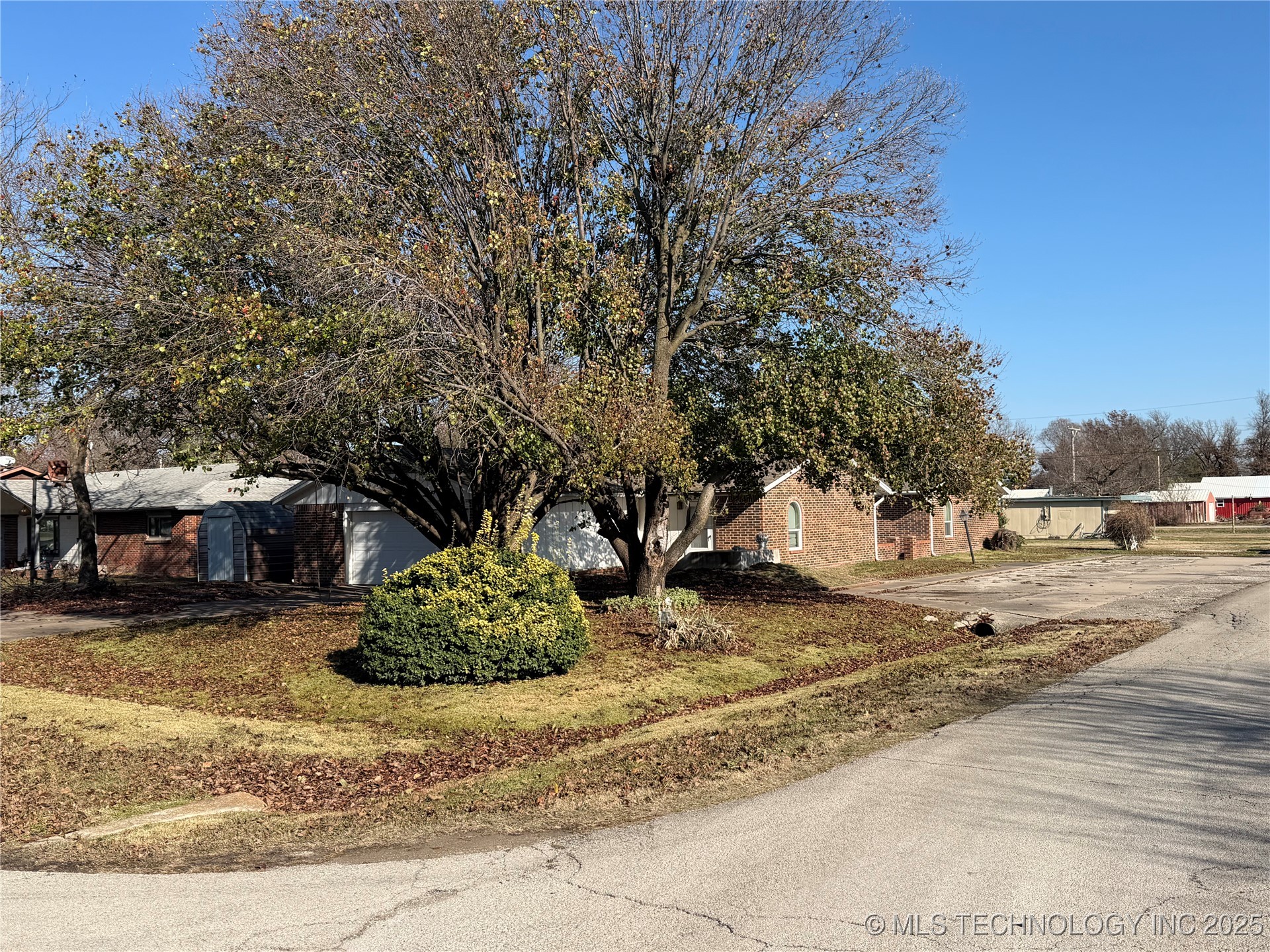 110 W 8th Street Property Photo 53